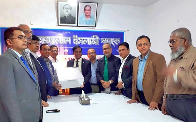 রোহিঙ্গা চিকিৎসায় জন্য জরুরি ওষুধ সামগ্রি পাঠিয়েছে শাহজালাল ইসলামী ব্যাংক